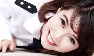 Áp lực của nữ sinh xinh đẹp nổi tiếng ở Học viện Hàng không