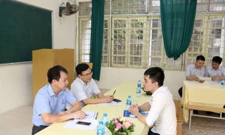 Sinh viên được phỏng vấn tại các gian hàng của VNPT