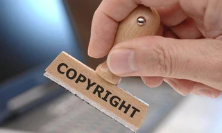 Trung tâm ngoại ngữ bị tố mượn tên chuyên gia đánh bóng tên tuổi