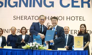CEO khách sạn 5 sao khuyên sinh viên tôn trọng sự khác biệt
