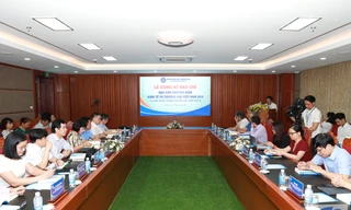 ĐH Thương mại công bố báo cáo thường niên: Kịch bản nào cho tăng trưởng kinh tế Việt Nam?