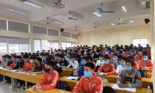 Đại học đào tạo trực tuyến có ổn không, bao nhiêu trường đã thực hiện?