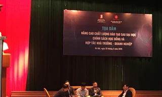 Các diễn giả tại buổi tọa đàm