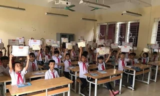 Yêu cầu siết chặt tình trạng 'lạm phát' giấy khen 