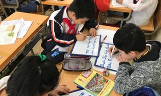 Tiết học tập làm văn siêu 'cute' của cô trò lớp 4