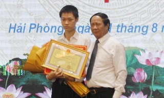 Thưởng 'nóng' 500 triệu đồng cho học sinh đạt huy chương vàng Olympic quốc tế