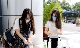 Yêu cầu sinh viên đang ở Đà Nẵng, Quảng Ngãi không được đến trường 