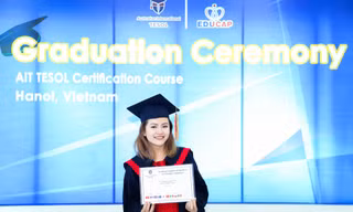 Gin Anh nhận chứng chỉ TESOL