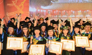 Đào tạo người tài, làm thể nào để “cây cao không bị chặt”? 