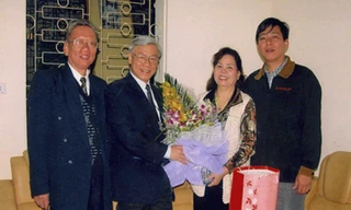 Tổng bí thư, Chủ tịch nước đến thăm cô Đặng Thị Phúc năm 2005