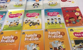Sách môn tiếng Anh, tại sao chưa được công bố. Ảnh minh hoạ