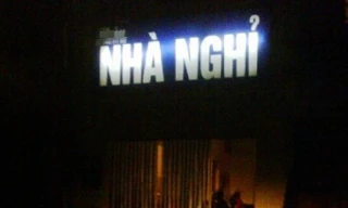 Trưởng công an xã mất chức vì vào nhà nghỉ với gái có chồng