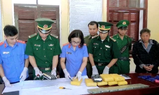 Bắt giữ đối tượng vận chuyển 7 bánh heroin, ma túy tổng hợp có hành vi vượt biên