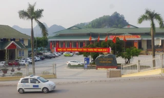 Trụ sở UBND TP Thanh Hóa đang tạm thời đặt tại Trung tâm hội nghị Hàm Rồng (phường Hàm Rồng). Ảnh: Zing