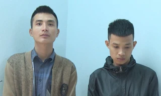 Phong và Cường tại cơ quan công an