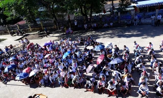 Nhiều nơi học sinh tạm nghỉ học sau khai giảng do trường sập