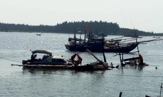 Tìm thấy thi thể mất tích trong vụ cháy tàu cá trong đêm