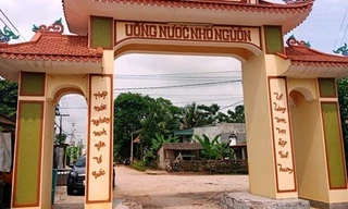 Cổng làng nơi xảy ra vụ việc