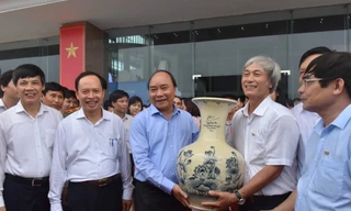 Thủ tướng Nguyễn Xuân Phúc thăm triển lãm 'Thanh Hoá xưa và nay'