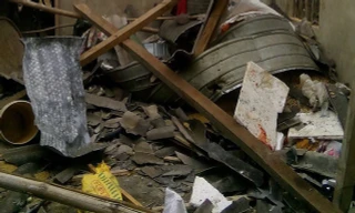 Nhà dân bị cài mìn lúc rạng sáng, 3 người bị thương