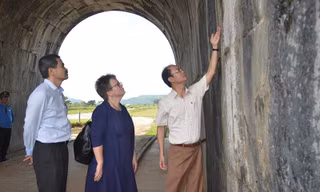 Bà Molly Stephenson, Tham tán Văn hóa - Thông tin, Đại sứ quán Hoa Kỳ khảo sát tình trạng xuống cấp tại Thành Nhà Hồ.