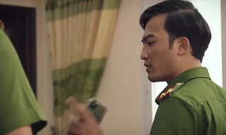 Thông, Thủ trưởng cơ quan điều tra nghe báo cáo về đơn kiện Mai Hồng Vũ