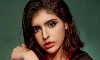 Khi tai tiếng đè bẹp nổi tiếng