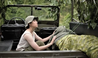 Bảo Hân tập lái xe gaz, ở rừng 2 tháng để đóng vai nữ lái xe Trường Sơn