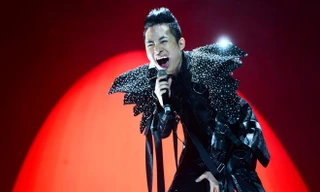 Tùng Dương ngồi ghế giám khảo Giọng hát hay Hà Nội 2020