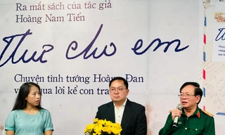 Con trai kể chuyện Thiếu tướng Hoàng Đan đạp xe hơn nghìn km hỏi cưới vợ nhưng bị từ chối