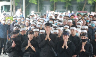 Gia đình làm lễ phát tang nhạc sĩ Phó Đức Phương