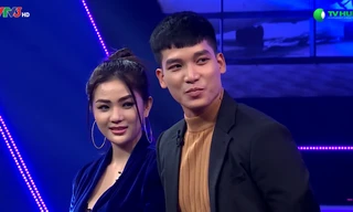 Cô gái bị phản bội nhiều lần nói với chàng tiếp viên 'yêu em phải có tiền' và cái kết?