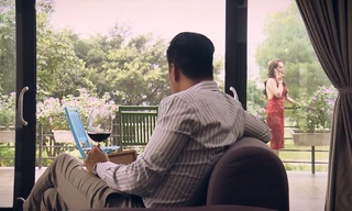 Thấy Trinh đi với Vũ, Bạt cảnh báo