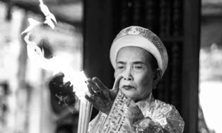 Vĩnh biệt Nghệ nhân nhân dân, đại lão đồng đền Phủ Dầy Trần Thị Duyên