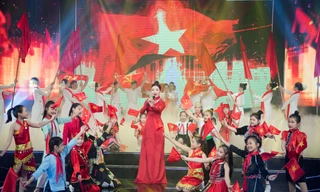 Nhiều câu chuyện xúc động trong 'Mãi mãi là sao sáng dẫn đường'