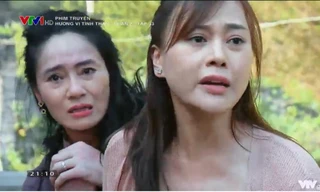 Nam che chắn cho mẹ chồng khỏi sự tức giận của người dân