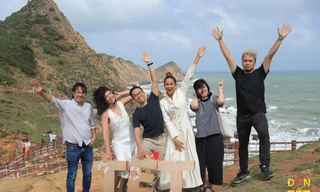 Hoa hậu H'Hen Niê và ê kíp thực hiện "Đón Tết cùng VTV"