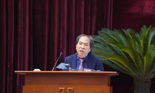 Nhà thơ Nguyễn Quang Thiều: 'Đầu tư cho nhà văn không phải về tiền'