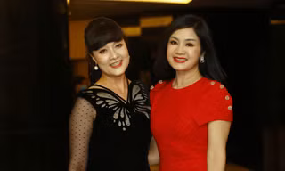 NSND Thu Hà và nghệ sĩ Vân Dung trong phim mới "Hướng dương ngược nắng"