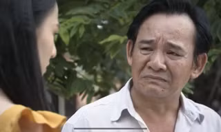 Ông Bá (Quang Tèo) đau khổ vì không dạy được con, bị nắm được bằng chứng biển thủ