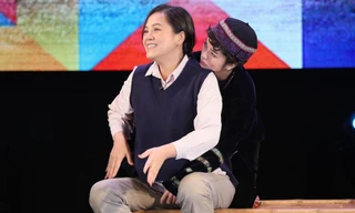 Thu Quỳnh mang bầu vẫn diễn sung trong hài kịch của NSƯT Chí Trung