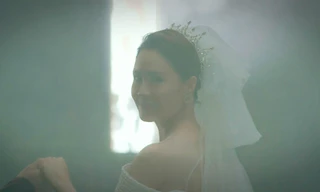 Hình ảnh Hồng Diễm xuất hiện trước đó gây tranh cãi là kết phim