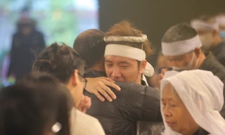 Xúc động giây phút tiễn đưa NSƯT Văn Vượng