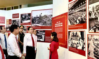 Trưng bày chuyên đề "Việt Nam-Độc lập, tự cường". Ảnh: NGUYÊN KHÁNH