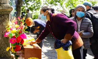 Bộ Văn hóa: Đề nghị quản lý hòm công đức, tránh rải tiền lẻ