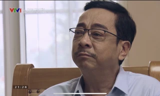 Ông Nghĩa khóc khi ông Thiệp chết