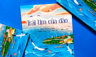Trái Tim Của Đảo: Tập thơ về biển đảo Trường Sa dành cho độc giả nhí