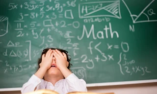 Đề Toán tiểu học gây "nhức não", phải hỏi ChatGPT mới ra kết quả đúng