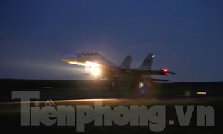 Cùng ‘hổ mang chúa’ Su-30 xuất kích trong đêm