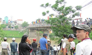 Nữ sinh lớp 11 nhảy cầu Kỳ Cùng